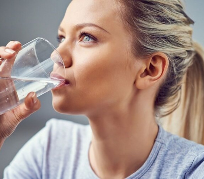 Сколько нужно пить воды в день? Как рассчитать норму?
