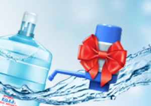 Вода узольская нижний. 2 Бутыли воды помпа в подарок. 20 Бутылок воды в подарок. Вода питьевая 19 литров плюс помпа в подарок. Бутыль и помпа в подарок машина.